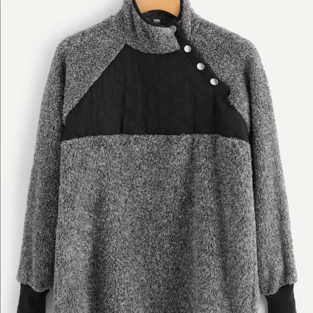 Cut and sew Sherpa pullover